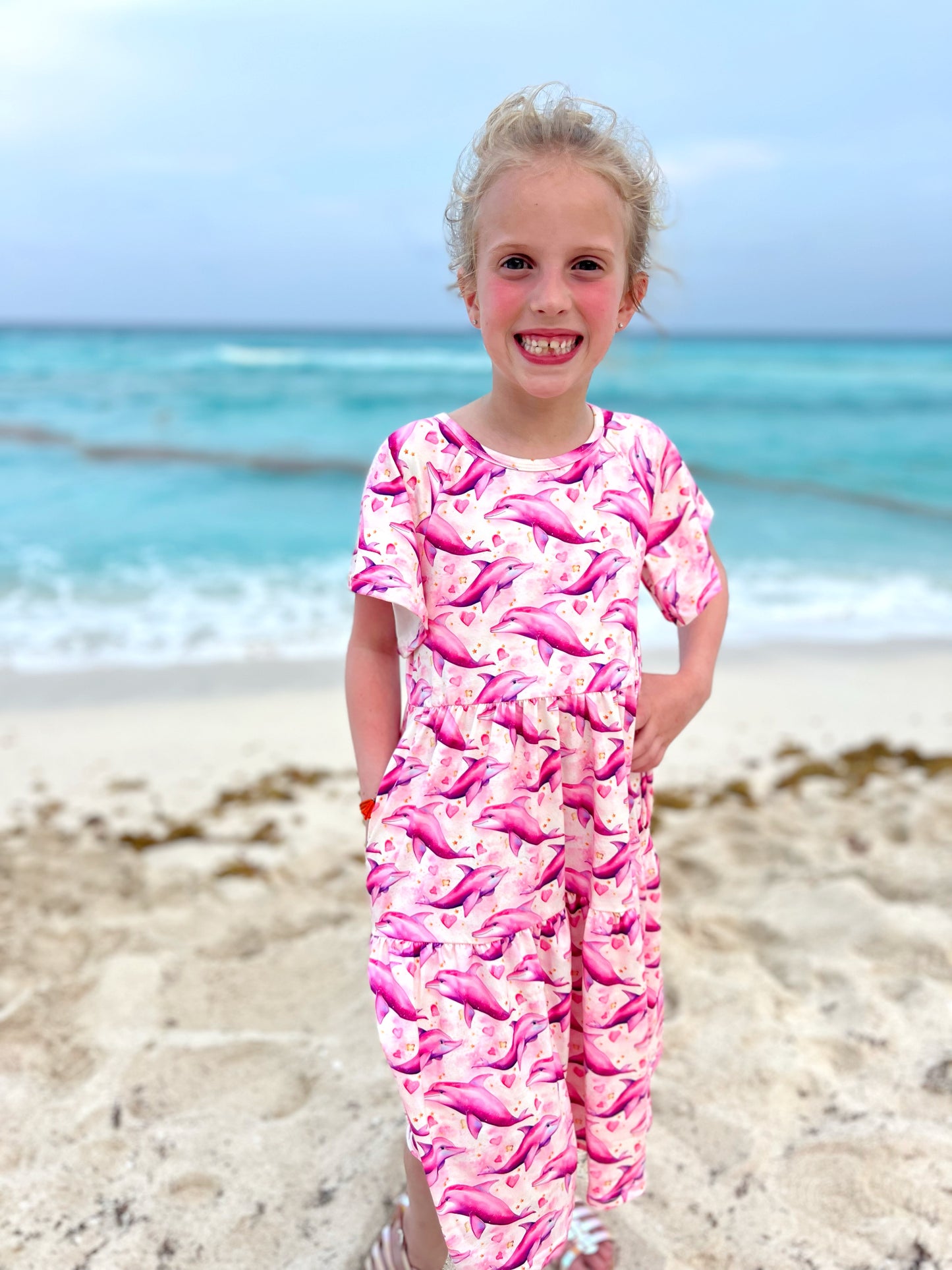 Pink dolphin tier